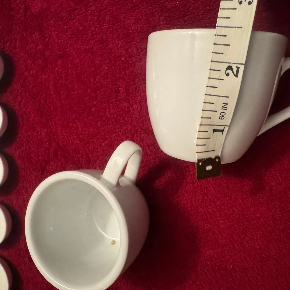 White Porcelain Teacups and Chinese Soup Spoons Set